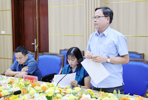 Các đại biểu dự họp tham gia thảo luận