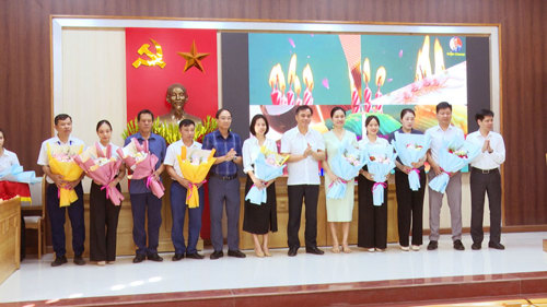 Chúc mừng sinh nhật người lao động có ngày sinh trong tháng