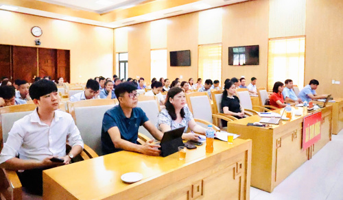 Các đại biểu tham dự lớp tập huấn