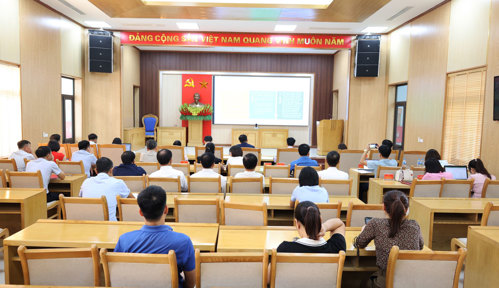 Toàn cảnh lớp tập huấn tại điểm cầu xã Tam Nông (6/9/2025)