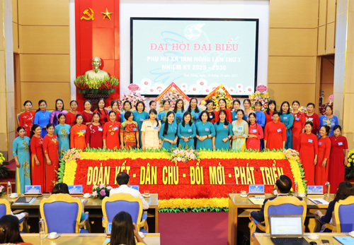 Ban Chấp hành Hội LHPN xã Tam Nông lần thứ I, nhiệm kỳ 2025-2030 ra mắt tại Đại hội