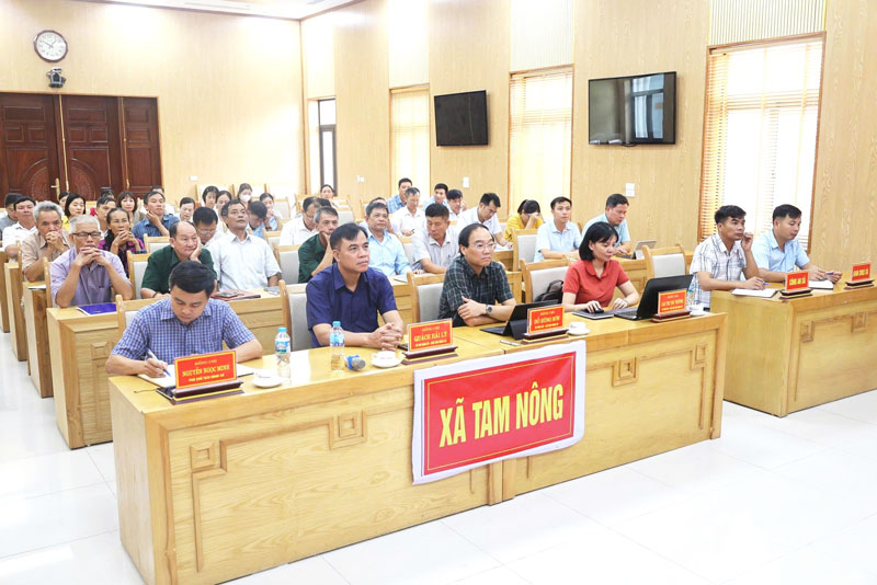 Xã Tam Nông tham dự hội nghị trực tuyến từ Trung ương về phòng chống cơn bão số 3 (Wipha).