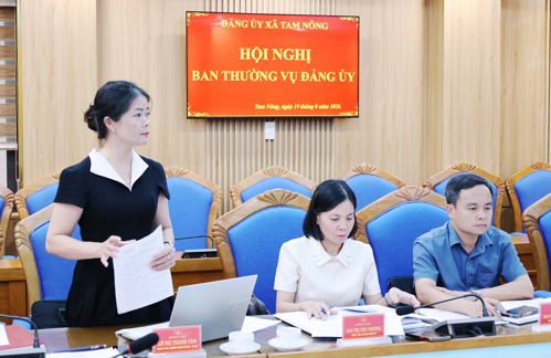 Lãnh đạo Phòng Văn hóa - xã hội phát biểu tại hội nghị