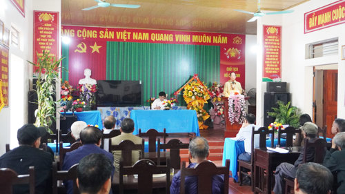 Toàn cảnh buổi sinh hoạt chi bộ khu 13 (Dân Quyền)