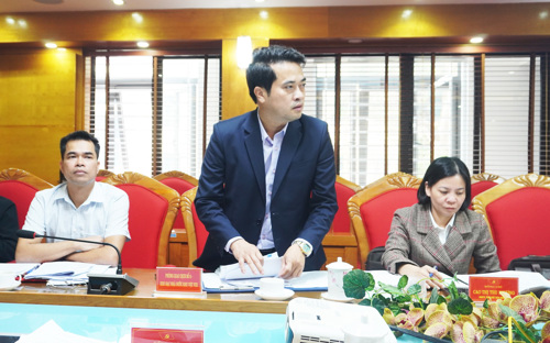 Lãnh đạo Phòng Giao dịch số 2 - Kho Bạc Nhà nước khu vực VIII phát biểu