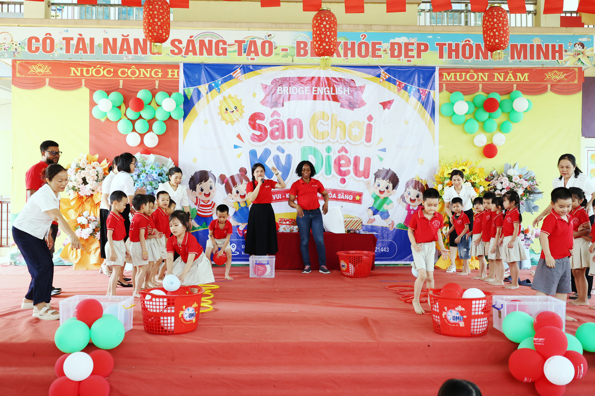 SÔI NỔI CHƯƠNG TRÌNH NGOẠI KHÓA “GIAO LƯU CÙNG BRIDGE ENGLISH” TẠI TRƯỜNG MẦM NON HƯNG HÓA VÀ DẬU DƯƠNG