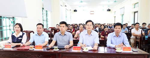 Các đại biểu dự lễ Khai giảng