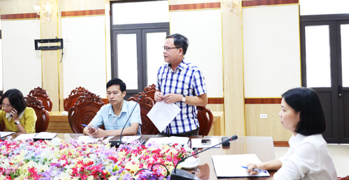Lãnh đạo Trung tâm Dịch vụ sự nghiệp công phát biểu tại hội nghị