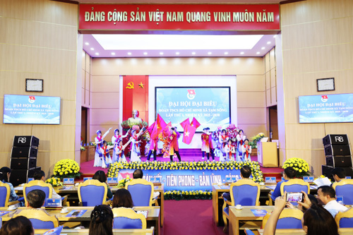 Văn nghệ chào mừng Đại hội