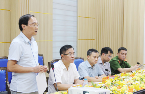 Đồng chí Đỗ Hùng Sơn - Phó Bí thư Đảng ủy, Chủ tịch UBND xã chủ trì kết luận hội nghị