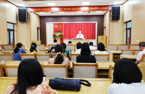 Toàn cảnh hội nghị trực tuyến tại điểm cầu xã Tam Nông
