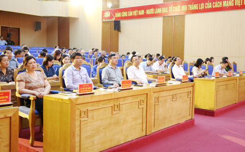 Các đại biểu tham dự hội nghị