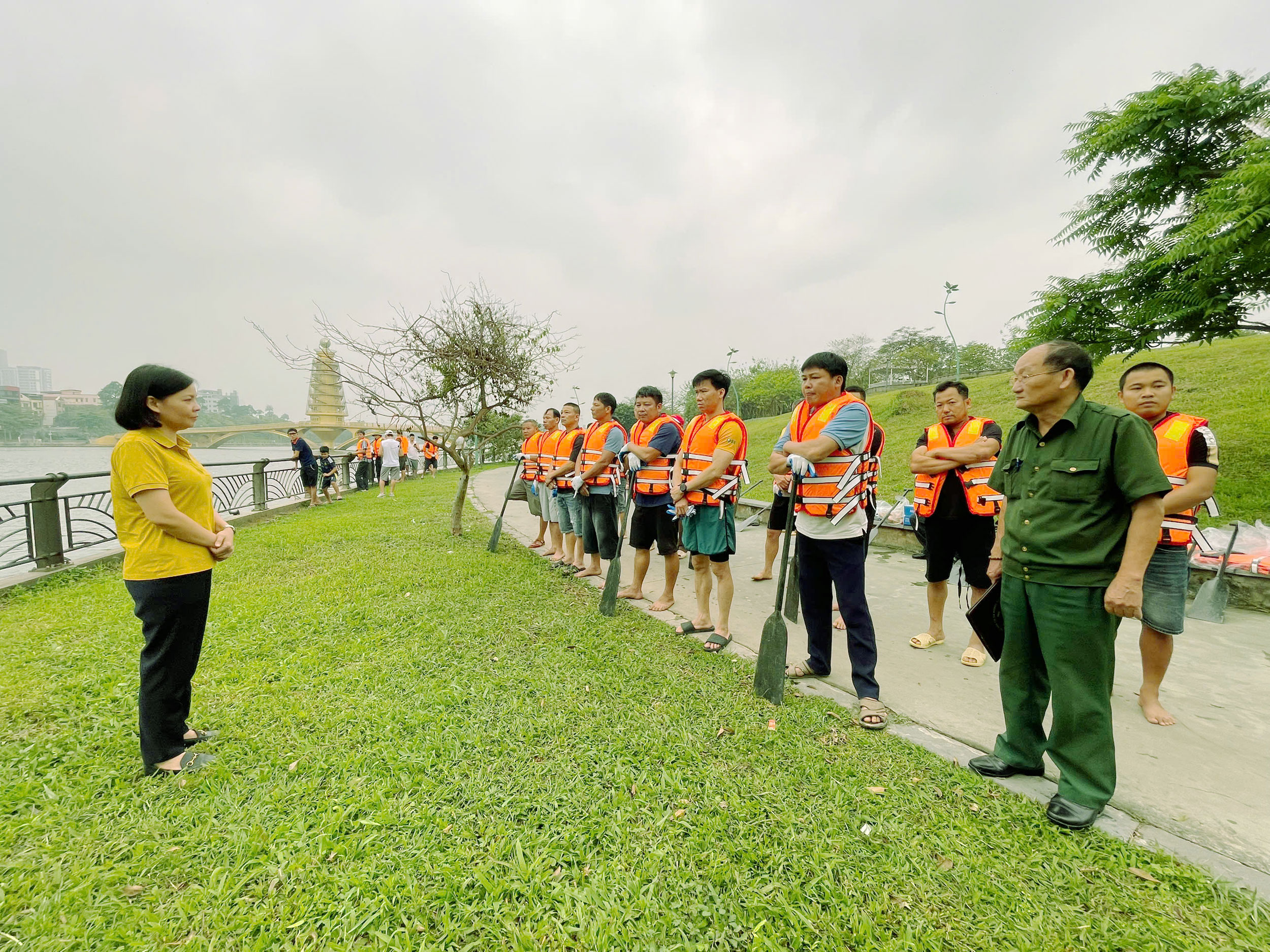 LÃNH ĐẠO XÃ TAM NÔNG THĂM VÀ ĐỘNG VIÊN ĐỘI BƠI CHẢI TRƯỚC THỀM GIẢI ĐẤU PHỤC VỤ LỄ HỘI ĐỀN HÙNG NĂM 2026.