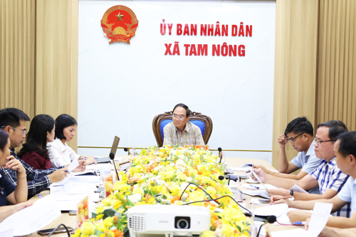 Đồng chí Đỗ Hùng Sơn - Phó Bí thư Đảng ủy, Chủ tịch UBND xã phát biểu chỉ đạo