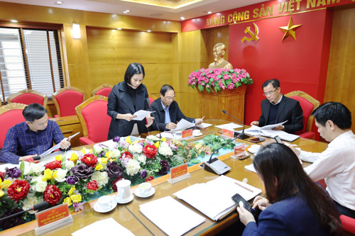 Đồng chí Nguyễn Thị Thu Trang - UVBTV, Phó Chủ tịch HĐND xã phát biểu