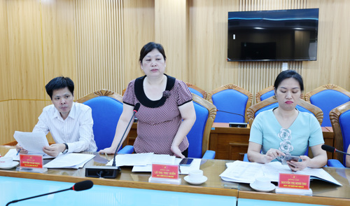 Đồng chí Lê Thị Thu Hiền - UVBTV, Trưởng Ban Xây dựng Đảng phát biểu tại hội nghị