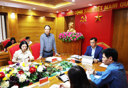 Đồng chí Đỗ Hùng Sơn - Phó Bí thư Đảng ủy, Chủ tịch UBND xã, Chủ tịch UBBC xã phát biểu tại hội nghị