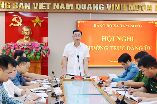 Đồng chí Quách Hải Lý - Bí thư Đảng ủy, Chủ tịch HĐND xã Tam Nông phát biểu chỉ đạo
