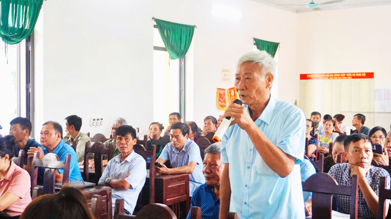 Tổ Đại biểu số 2 HĐND xã Tam Nông tiếp xúc cử tri trước kỳ họp thứ 2 HĐND xã khóa I, nhiệm kỳ 2021 - 2026.