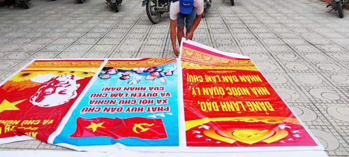 Thay đổi nội dung các Pano tuyên truyền cổ động trực quan
