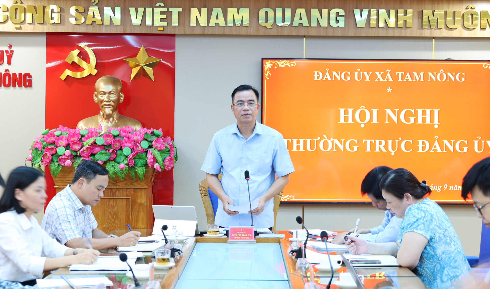 THƯỜNG TRỰC ĐẢNG ỦY NGHE BÁO CÁO VỀ TỔ CHỨC HOẠT ĐỘNG SAU SÁP NHẬP CÁC CƠ SỞ GIÁO DỤC TRÊN ĐỊA BÀN