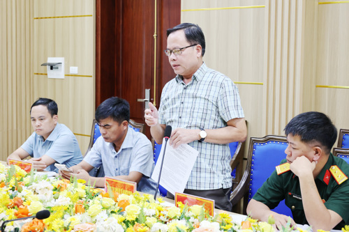 Lãnh đạo Trung tâm Dịch vụ sự nghiệp công phát biểu tại hội nghị