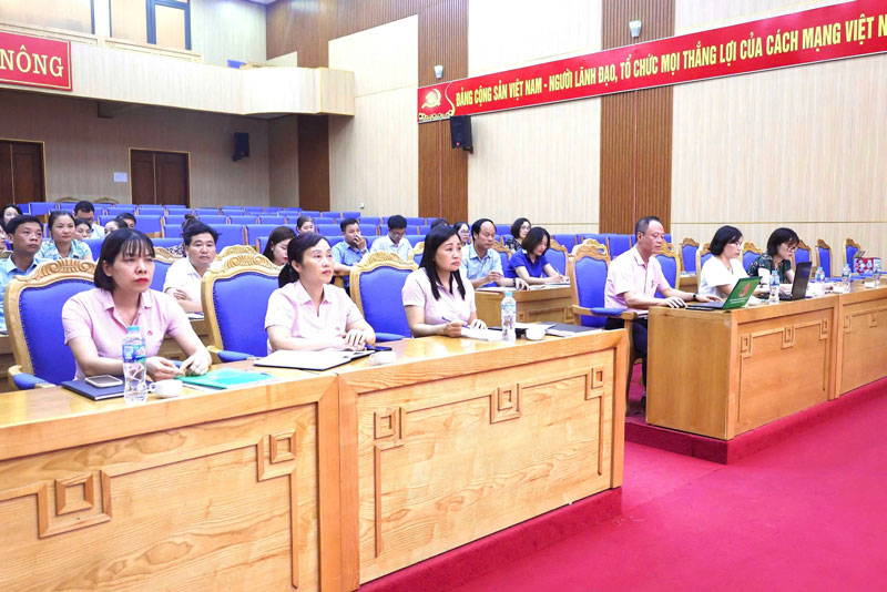 Ngân hàng CSXH tập huấn nghiệp vụ cho vay uỷ thác qua các tổ chức chính trị - xã hội cấp xã năm 2025.