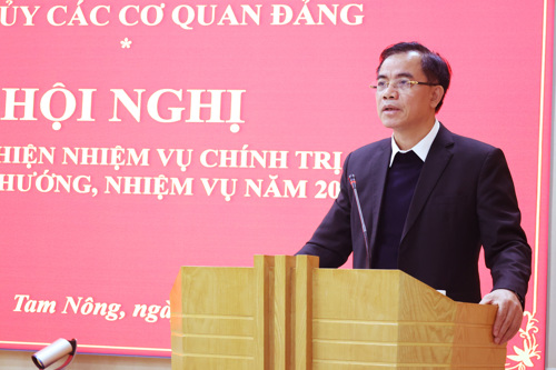 Đồng chí Quách Hải Lý - Bí thư Đảng ủy, Chủ tịch HĐND xã phát biểu chỉ đạo