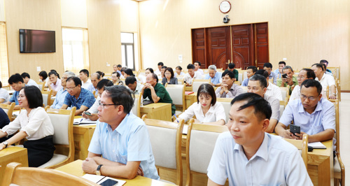 Các đại biểu tham dự hội nghị