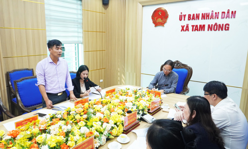 Đồng chí Thiều Quang Lập - UVBTV, Trưởng Công an xã phát biểu ý kiến