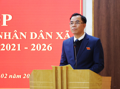 Ông Quách Hải Lý - Bí thư Đảng ủy, Chủ tịch HĐND xã phát biểu Khai mạc kỳ họp