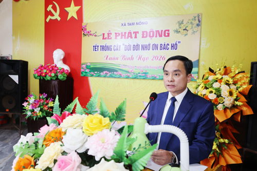 Đồng chí Nguyễn Ngọc Minh - UVBTV, Phó Chủ tịch UBND xã phát biểu khai mạc