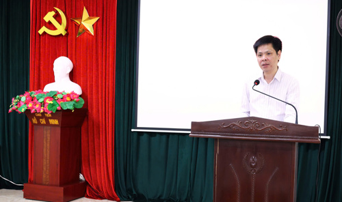Đồng chí Nguyễn Tuấn Ngọc - Phó Bí thư Thường trực Đảng ủy xã Tam Nông phát biểu tại lễ khai giảng