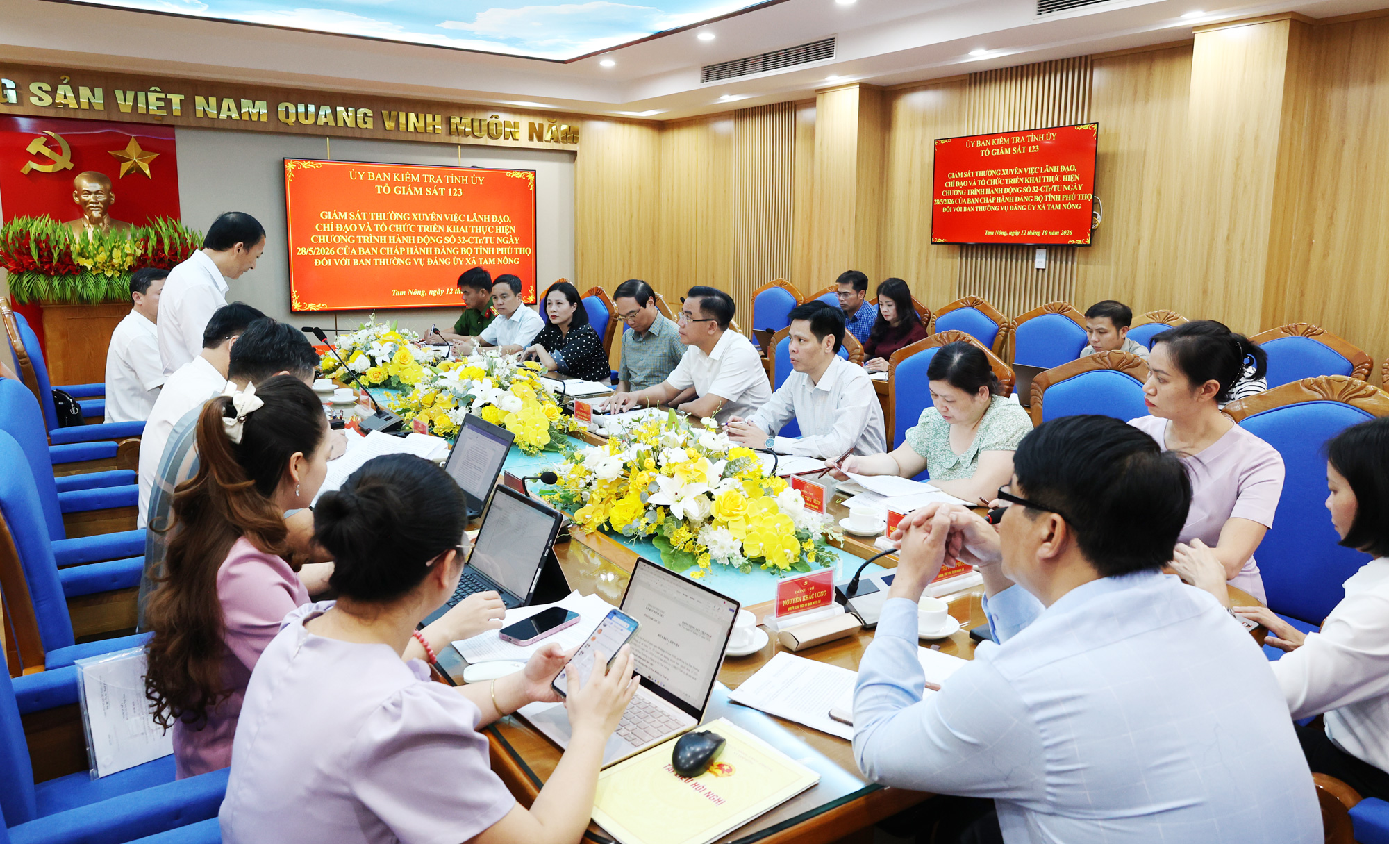 Ban Thường vụ Đảng ủy xã Tam Nông làm việc với Tổ giám sát 123 của Ủy ban Kiểm tra Tỉnh ủy Phú Thọ.
