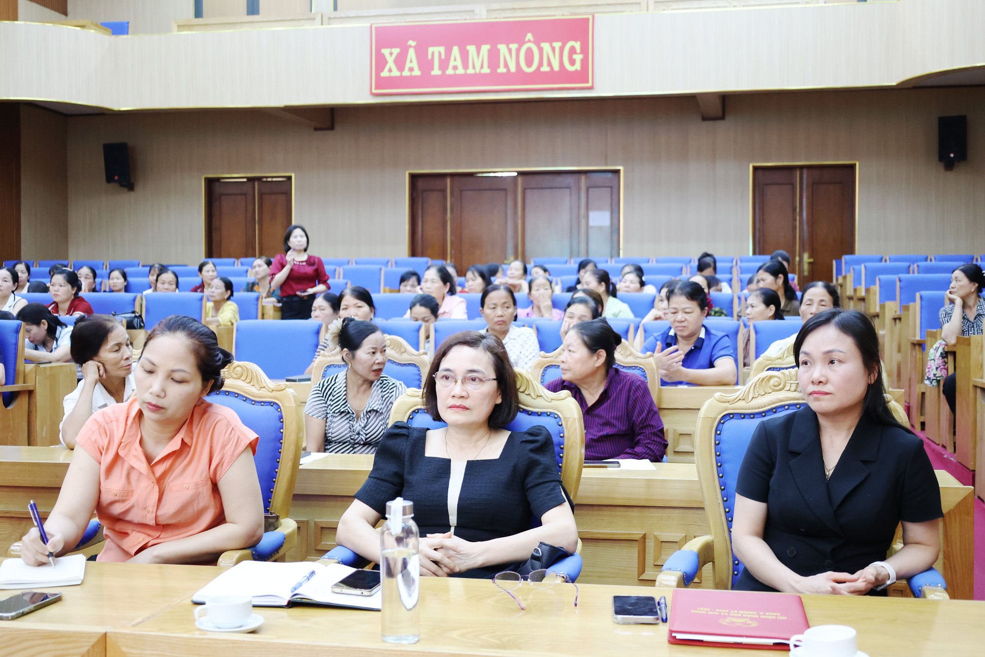 Tuyên truyền giới thiệu hoạt động Quỹ hỗ trợ phụ nữ nghèo tại xã Tam Nông.