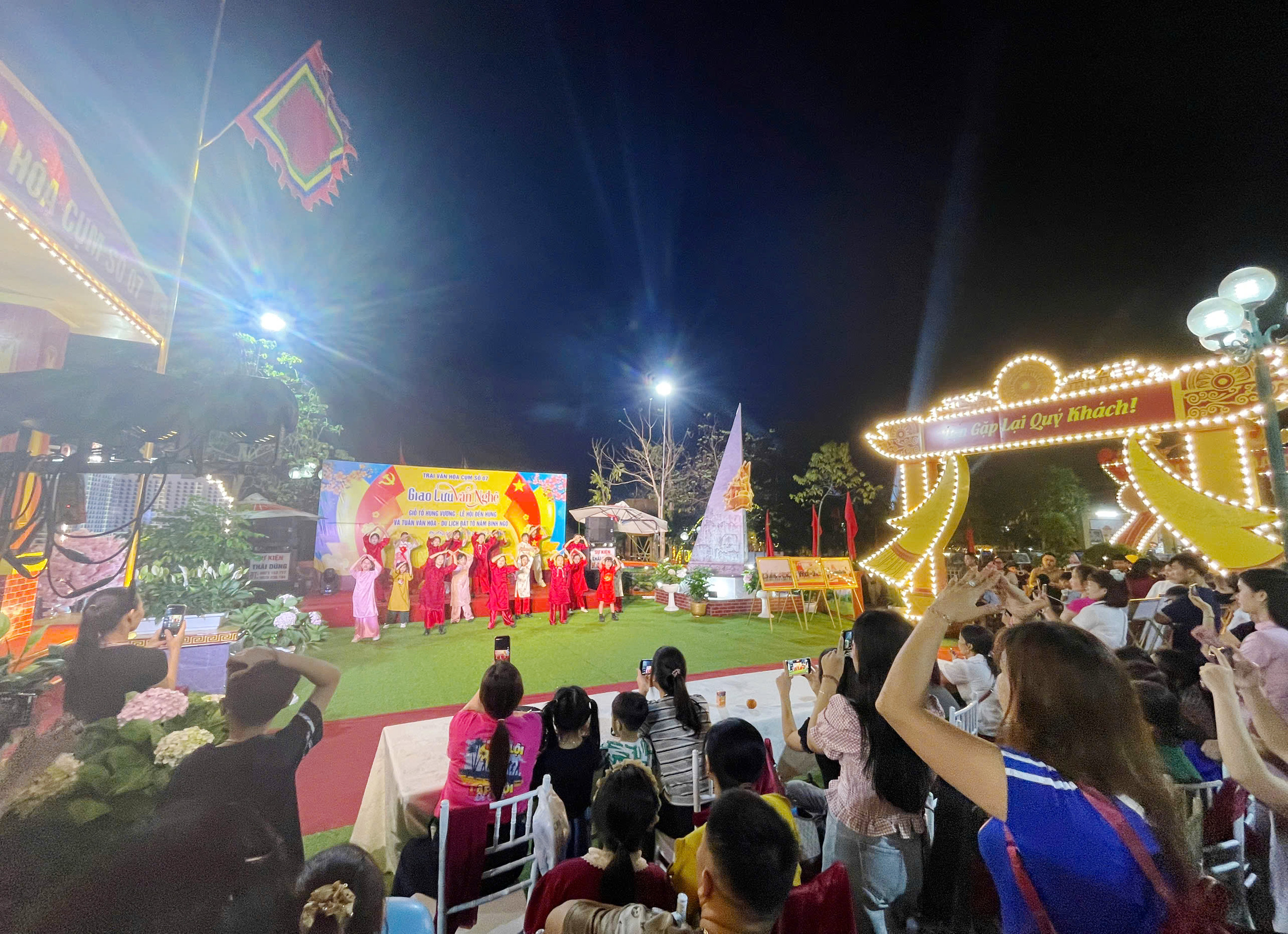 Xã Tam Nông tham gia các hoạt động văn hóa văn nghệ tại Trại Văn hóa phục vụ Lễ hội Đền Hùng 2026.