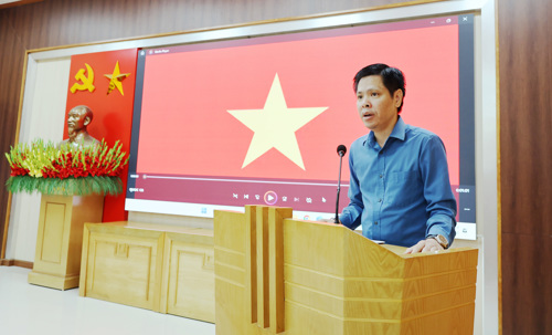 Đồng chí Nguyễn Tuấn Ngọc - Phó Bí thư Thường trực Đảng ủy phát biểu