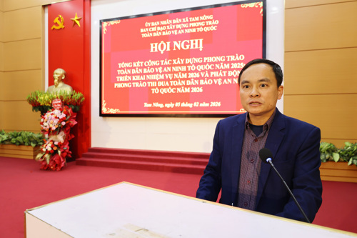 Đồng chí Nguyễn Ngọc Minh - UVBTV, Phó Chủ tịch UBND xã, Trưởng BCĐ phát biểu khai mạc hội nghị