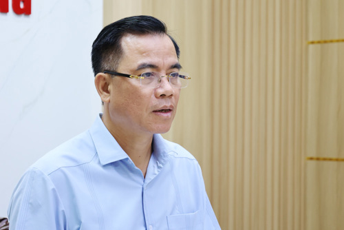 Đồng chí Quách Hải Lý - Bí thư Đảng ủy, Chủ tịch HĐND xã phát biểu chỉ đạo tại hội nghị