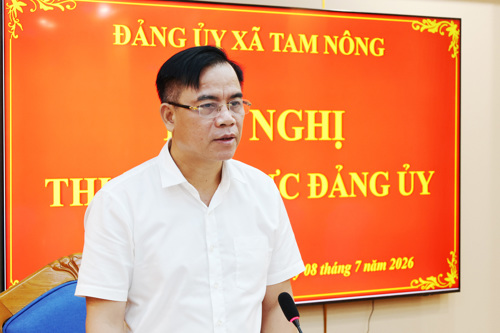 Đồng chí Quách Hải Lý - Bí thư Đảng ủy, Chủ tịch HĐND xã Tam Nông phát biểu chỉ đạo