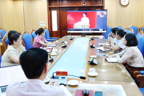 Toàn cảnh hội nghị trực tuyến tại điểm cầu xã Tam Nông