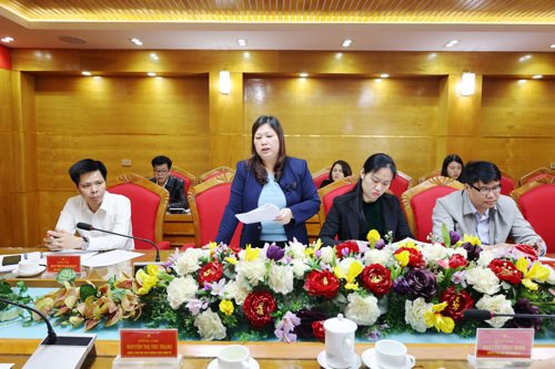 Đồng chí Lê Thị Thu Hiền - UVBTV, Trưởng Ban Xây dựng Đảng phát biểu