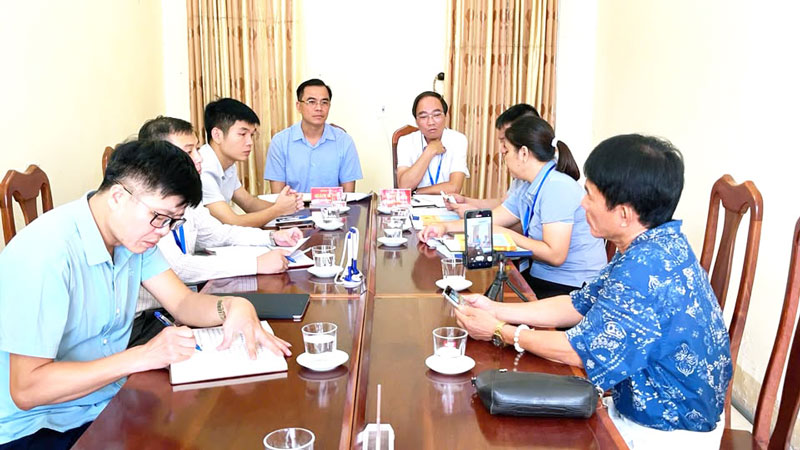 Xã Tam Nông tổ chức tiếp công dân định kỳ để giải quyết ngay những vấn để ở cơ sở