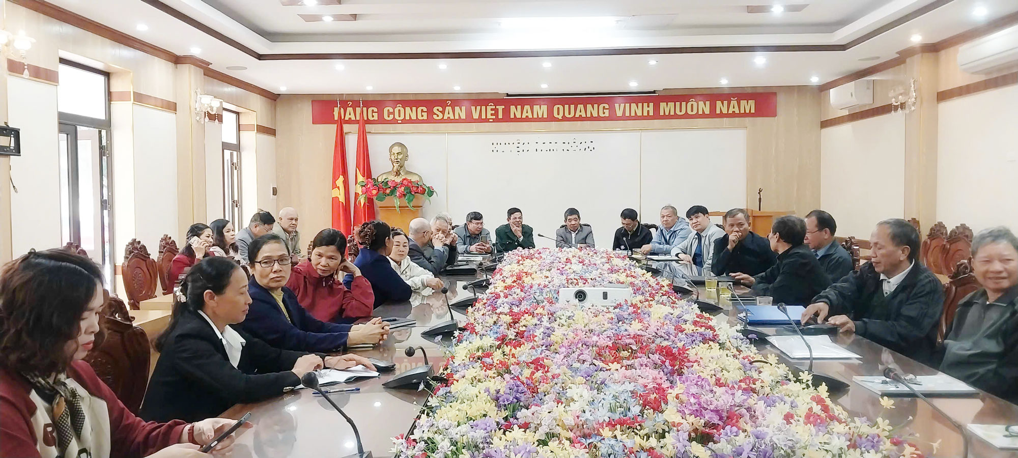 MTTQ xã Tam Nông tham gia hội nghị trực tuyến tập huấn công tác bầu cử đại biểu Quốc hội khóa XVI và đại biểu Hội đồng nhân dân các cấp nhiệm kỳ 2026-2031.