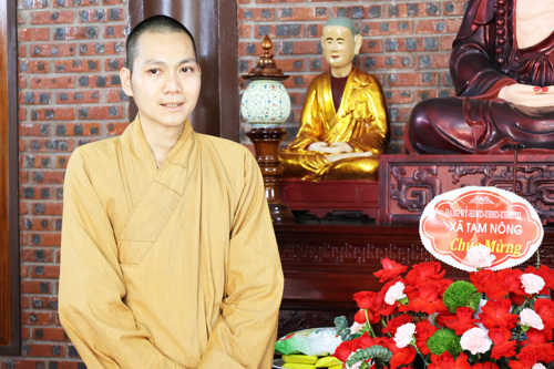 Sư thầy Thích Đạo Trung - Trụ trì Chùa Linh Thắng phát biểu cảm ơn