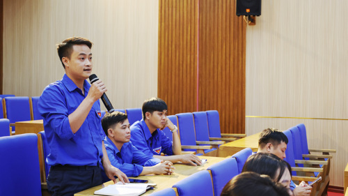 Đại diện ĐVTN phát biểu ý kiến