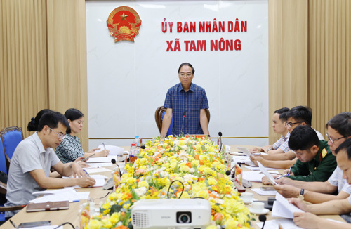 Đồng chí Đỗ Hùng Sơn - Phó Bí thư Đảng ủy, Chủ tịch UBND xã phát biểu chỉ đạo