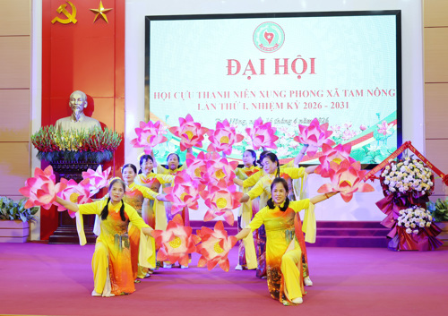 Văn nghệ chào mừng Đại hội