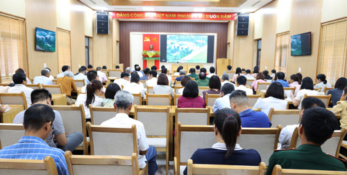 Toàn cảnh hội nghị trực tuyến toàn quốc về thực hiện Nghị quyết 10 của Bộ Chính trị tại điểm cầu xã Tam Nông