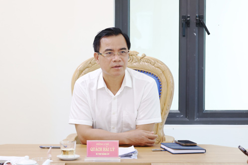 Đồng chí Quách Hải Lý - Bí thư Đảng ủy, Chủ tịch HĐND xã chủ trì buổi tiếp công dân tháng 6/2026